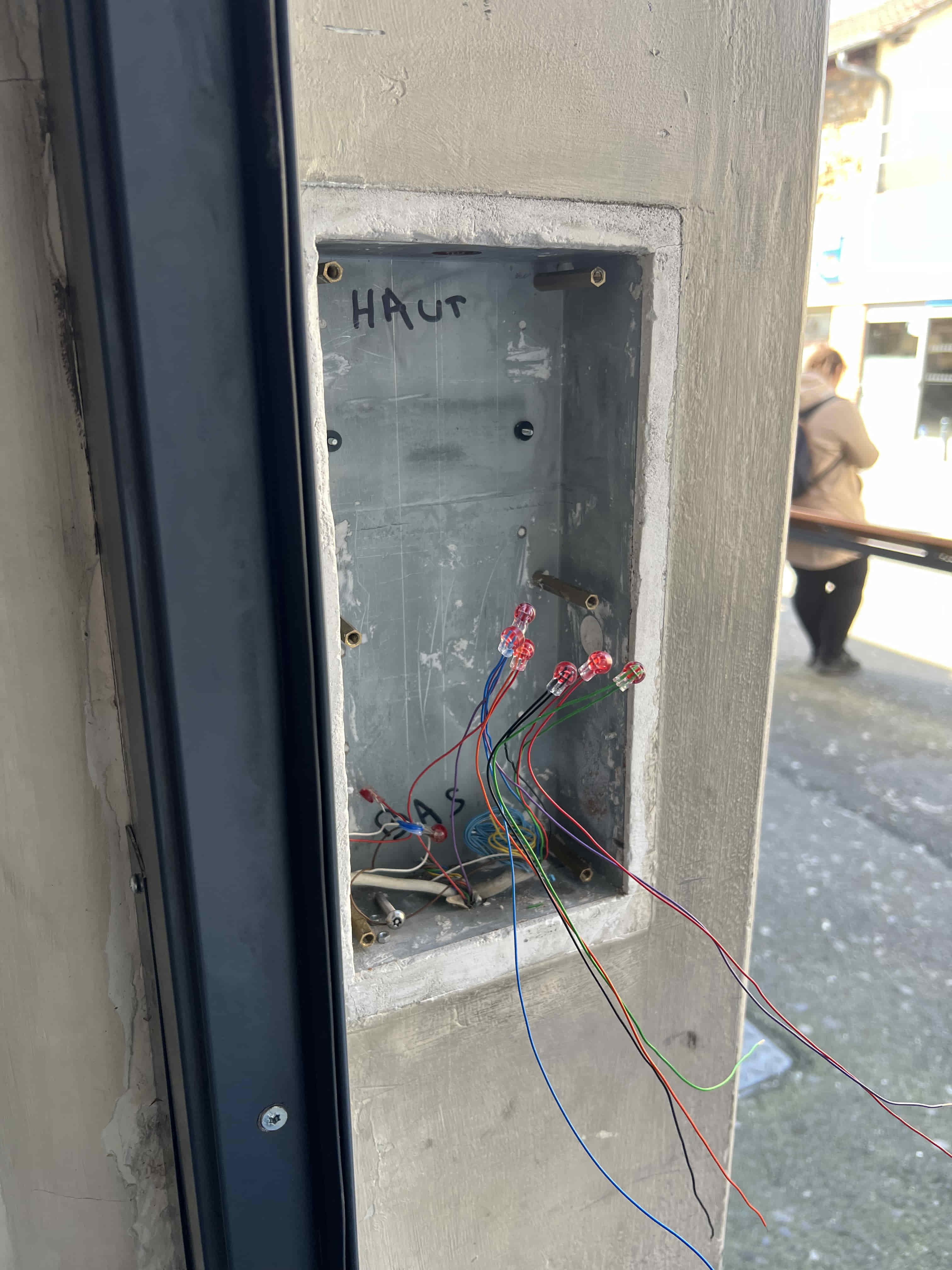Installation du système Intratone par Protech dans une copropriété en Seine-Saint-Denis