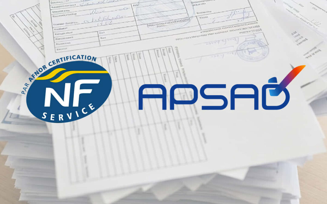 Piles de documents administratifs et formulaires officiels avec logos NF Service (certification AFNOR), APSPSAD et APSAD